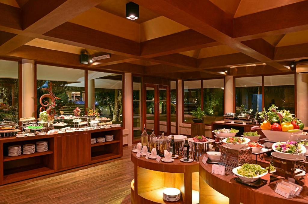 Dream Maldives Getaway: 7 Nights Adaaran Select Hudhuranfushi All Inclusive Premium Combined Return Speedboat Transfer included Price starting from £1,599pp