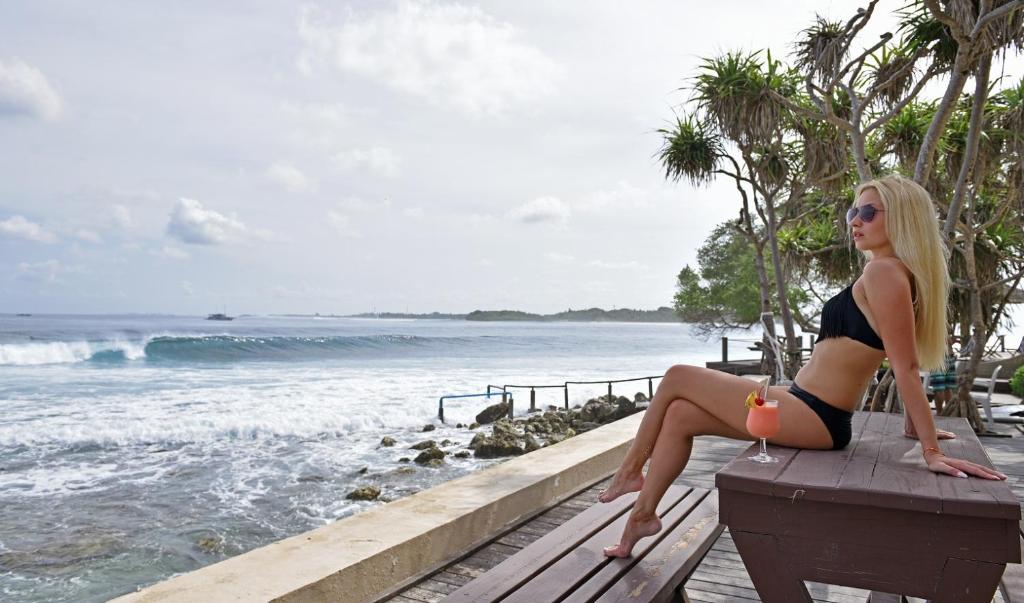 Dream Maldives Getaway: 7 Nights Adaaran Select Hudhuranfushi All Inclusive Premium Combined Return Speedboat Transfer included Price starting from £1,599pp