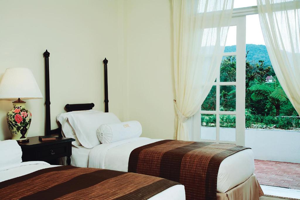 10 NIGHTS. 4 WORLDS. Kuala Lumpur → Cameron Highlands → Banjaran → Penang. price starting from £1,350PP