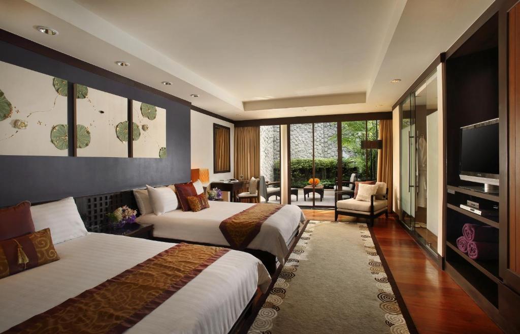 Sun-Kissed Sands and Arabian Nights: Embrace the Magic of Phuket and Dubai on a 10 Night Twin Centre Retreat.