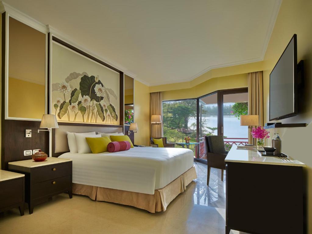 Sun-Kissed Sands and Arabian Nights: Embrace the Magic of Phuket and Dubai on a 10 Night Twin Centre Retreat.