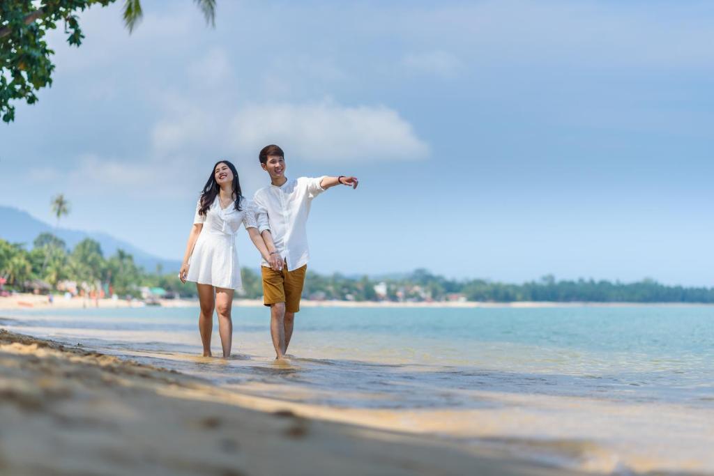 PHUKET KHAO LAK KOH YAO NOI KRABI 28 NIGHTS FROM £1,849PP £49PP DEPOSIT 4 TOP-RATED RESORTS • FLIGHTS • TRANSFERS • BAGGAGE INCLUDED