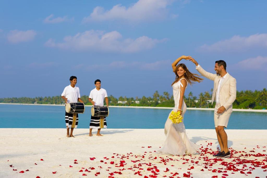 THE ULTIMATE MALDIVES FAMILY HOLIDAY 7 Nights in 5★ Kandima Maldives FROM ONLY £5,799 PER FAMILY