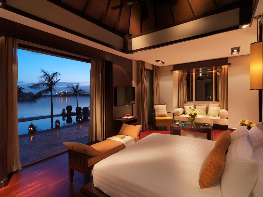 3 Nights in Anantara The Palm – A Family Escape! price starting from £2,299/per family