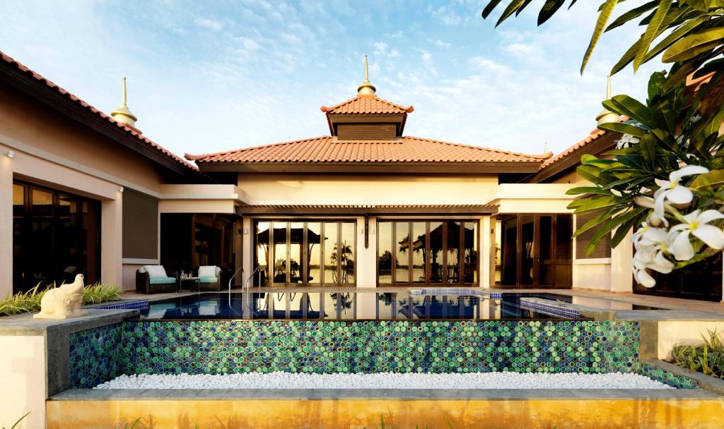 3 Nights in Anantara The Palm – A Family Escape! price starting from £2,299/per family