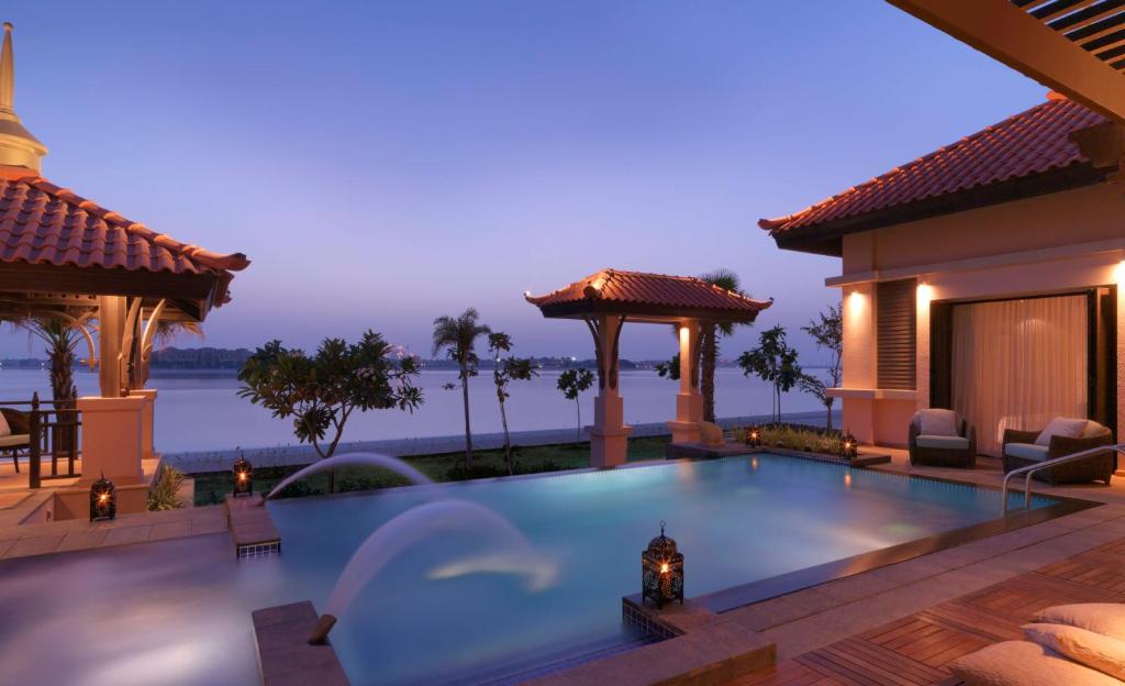 3 Nights in Anantara The Palm – A Family Escape! price starting from £2,299/per family