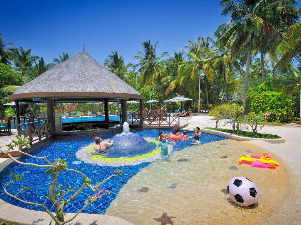 “07 Night Escape to Paradise Bandos Maldives with Standard Beachfront Room”