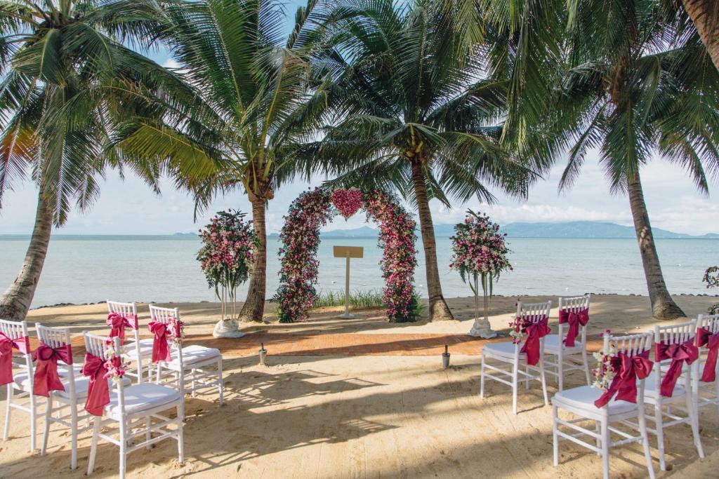 PHUKET KHAO LAK KOH YAO NOI KRABI 28 NIGHTS FROM £1,849PP £49PP DEPOSIT 4 TOP-RATED RESORTS • FLIGHTS • TRANSFERS • BAGGAGE INCLUDED