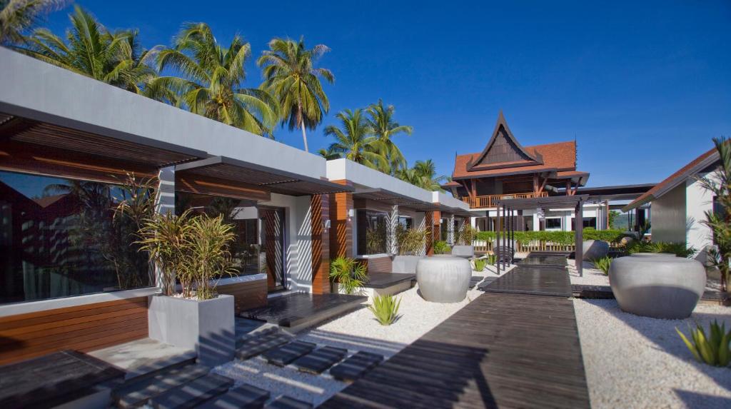 PHUKET KHAO LAK KOH YAO NOI KRABI 28 NIGHTS FROM £1,849PP £49PP DEPOSIT 4 TOP-RATED RESORTS • FLIGHTS • TRANSFERS • BAGGAGE INCLUDED