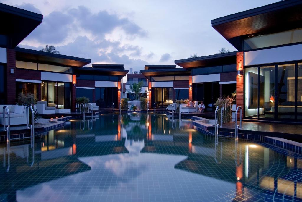 PHUKET KHAO LAK KOH YAO NOI KRABI 28 NIGHTS FROM £1,849PP £49PP DEPOSIT 4 TOP-RATED RESORTS • FLIGHTS • TRANSFERS • BAGGAGE INCLUDED