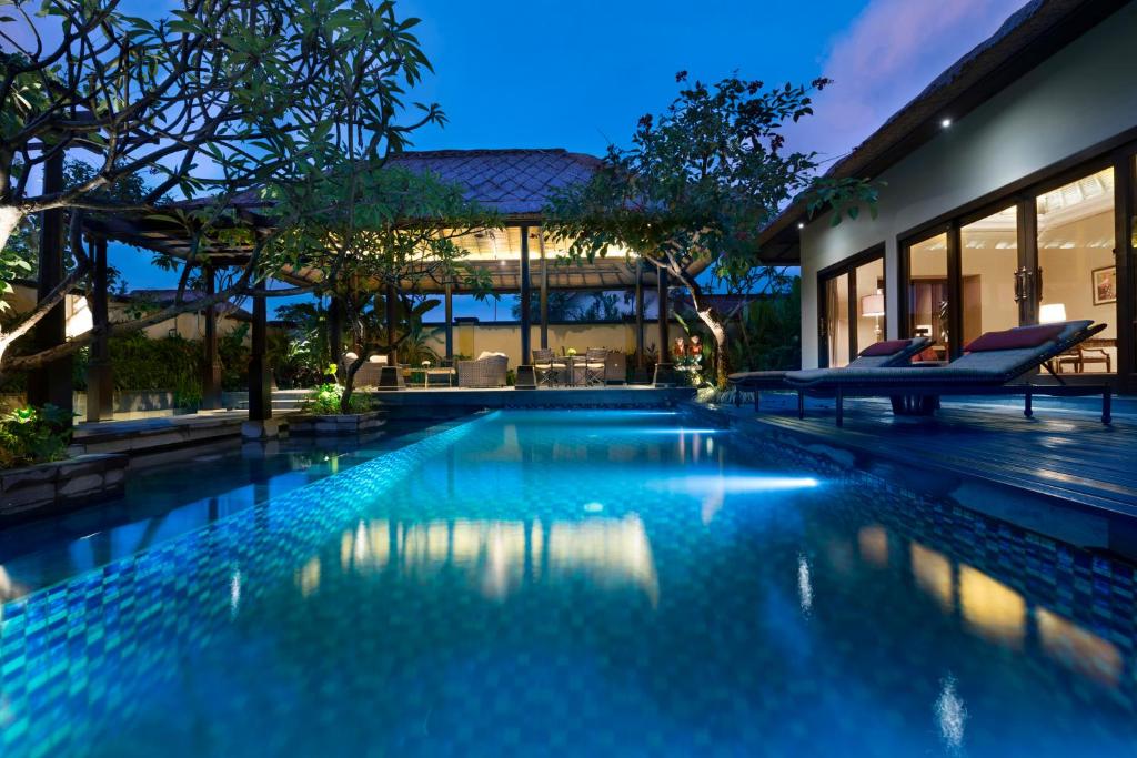 10 Nights Holiday at Trans Resort Bali & Atlantis the Palm with Breakfast