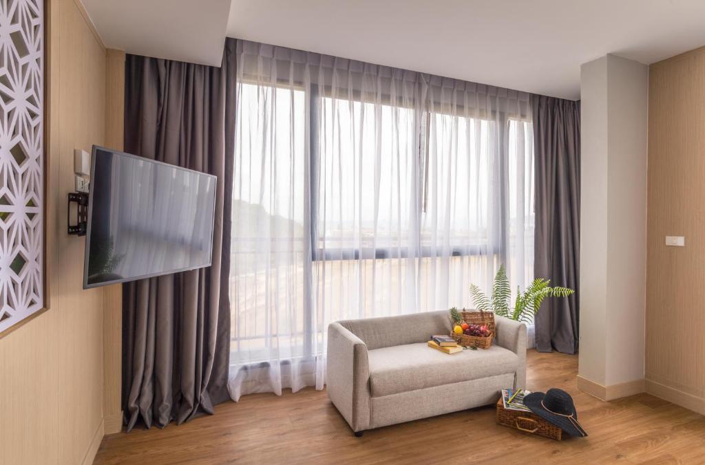 12 Nights of Tranquility! Experience The Luxury Safari Life, Beach sunset and Lake Adventure at Khao Lak, Elephant Hills & Krabi including Flights & Transfers just in £1499pp