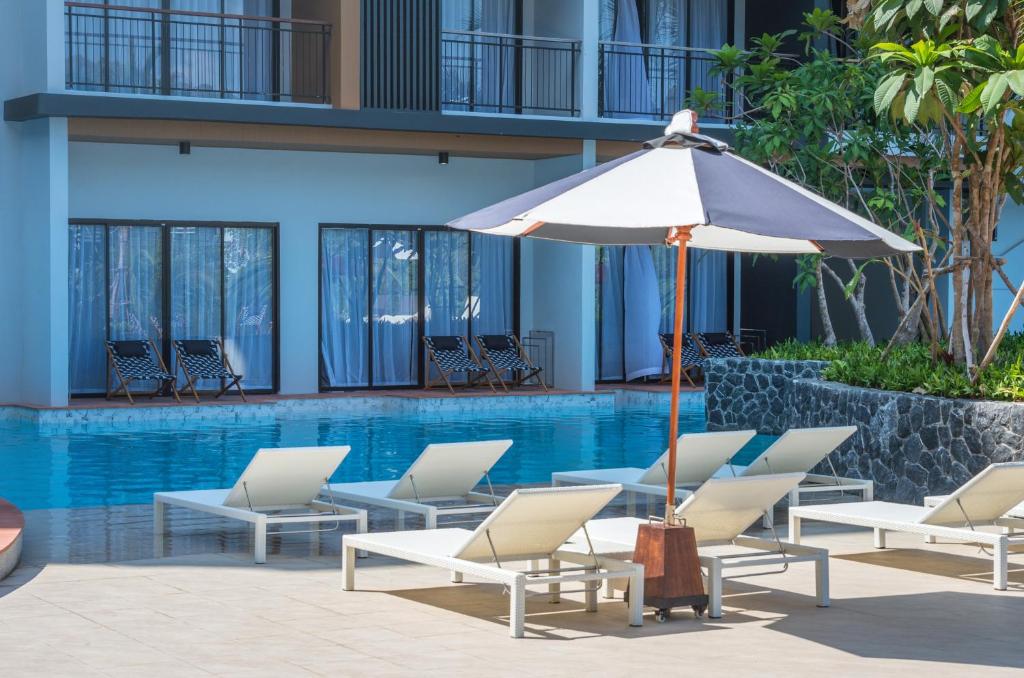 12 Nights of Tranquility! Experience The Luxury Safari Life, Beach sunset and Lake Adventure at Khao Lak, Elephant Hills & Krabi including Flights & Transfers just in £1499pp