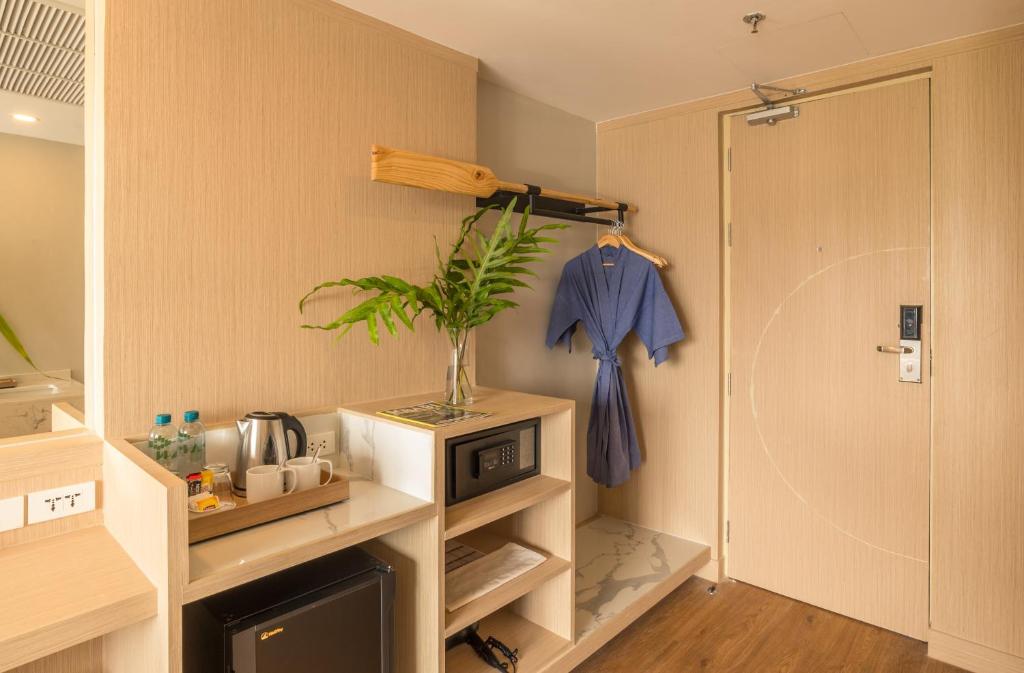 12 Nights of Tranquility! Experience The Luxury Safari Life, Beach sunset and Lake Adventure at Khao Lak, Elephant Hills & Krabi including Flights & Transfers just in £1499pp