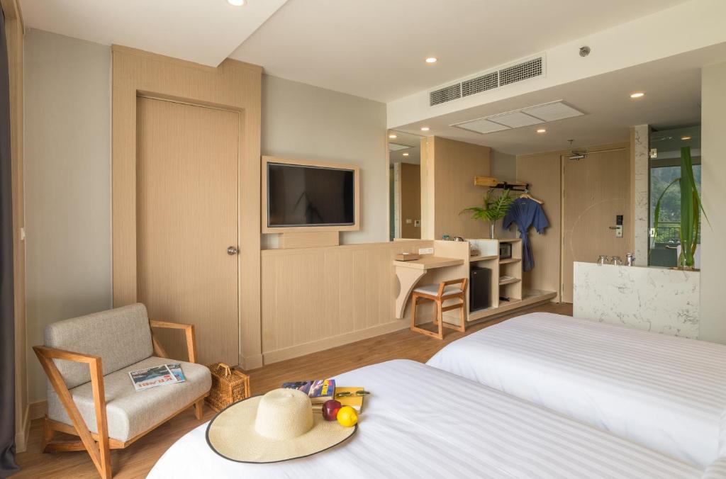 12 Nights of Tranquility! Experience The Luxury Safari Life, Beach sunset and Lake Adventure at Khao Lak, Elephant Hills & Krabi including Flights & Transfers just in £1499pp