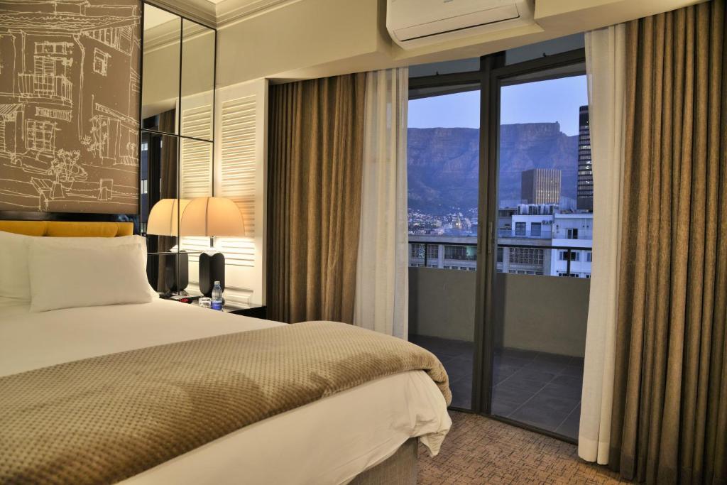 14 NIGHTS. BIG 5. PRIVATE PLUNGE POOL. WHITE-SAND BEACHES. £6,599 PER COUPLE.
