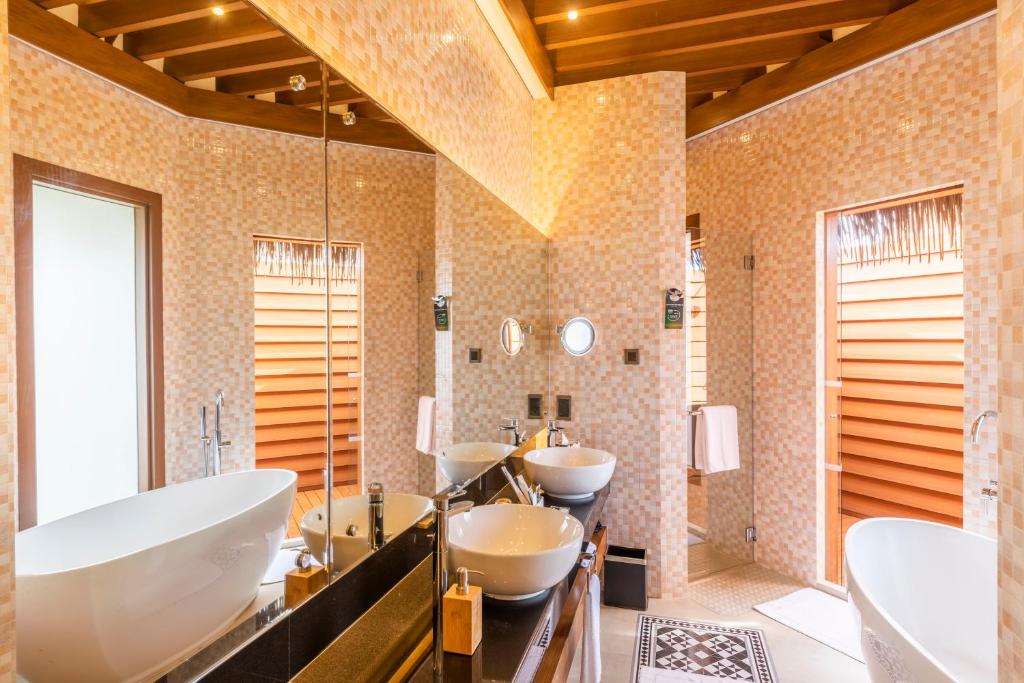 10 Nights Holiday at Mercure Maldives Koddoo & Jumeirah Zabeel Saray with All Inclusive