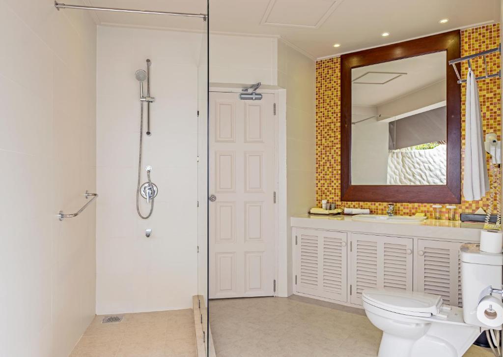 Dream Maldives Getaway: 7 Nights Adaaran Select Hudhuranfushi All Inclusive Premium Combined Return Speedboat Transfer included Price starting from £1,599pp