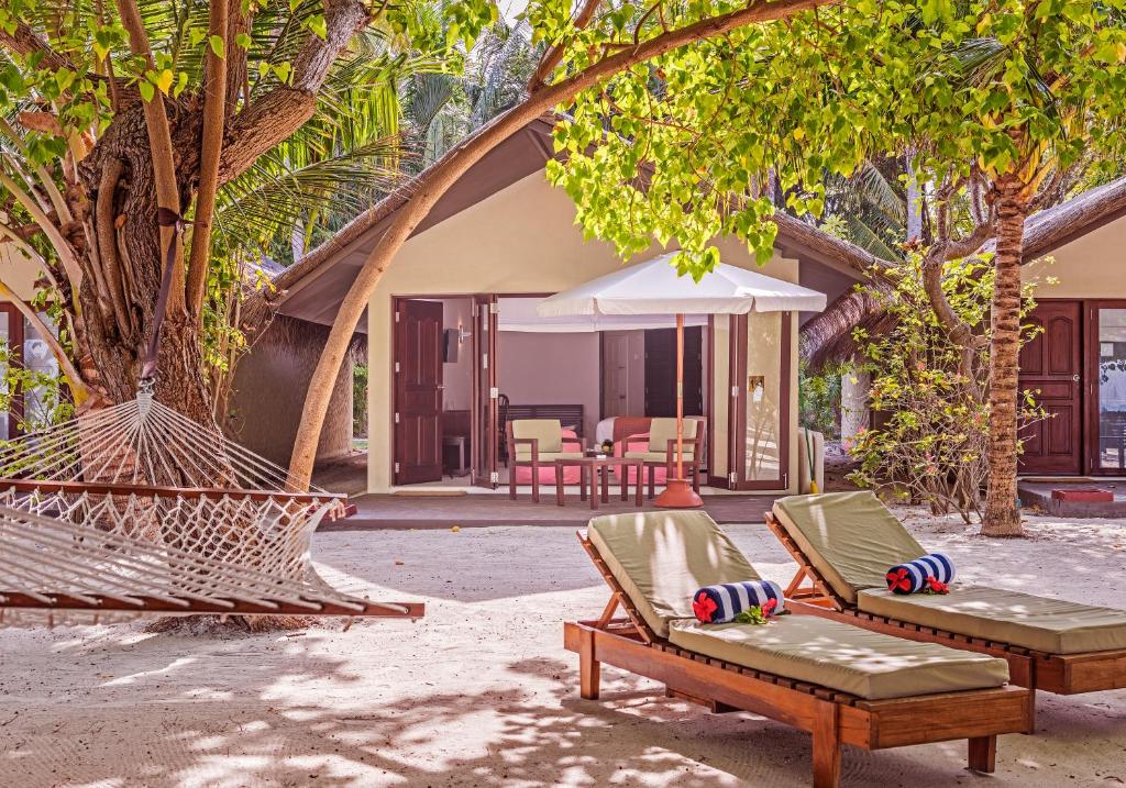 Dream Maldives Getaway: 7 Nights Adaaran Select Hudhuranfushi All Inclusive Premium Combined Return Speedboat Transfer included Price starting from £1,599pp