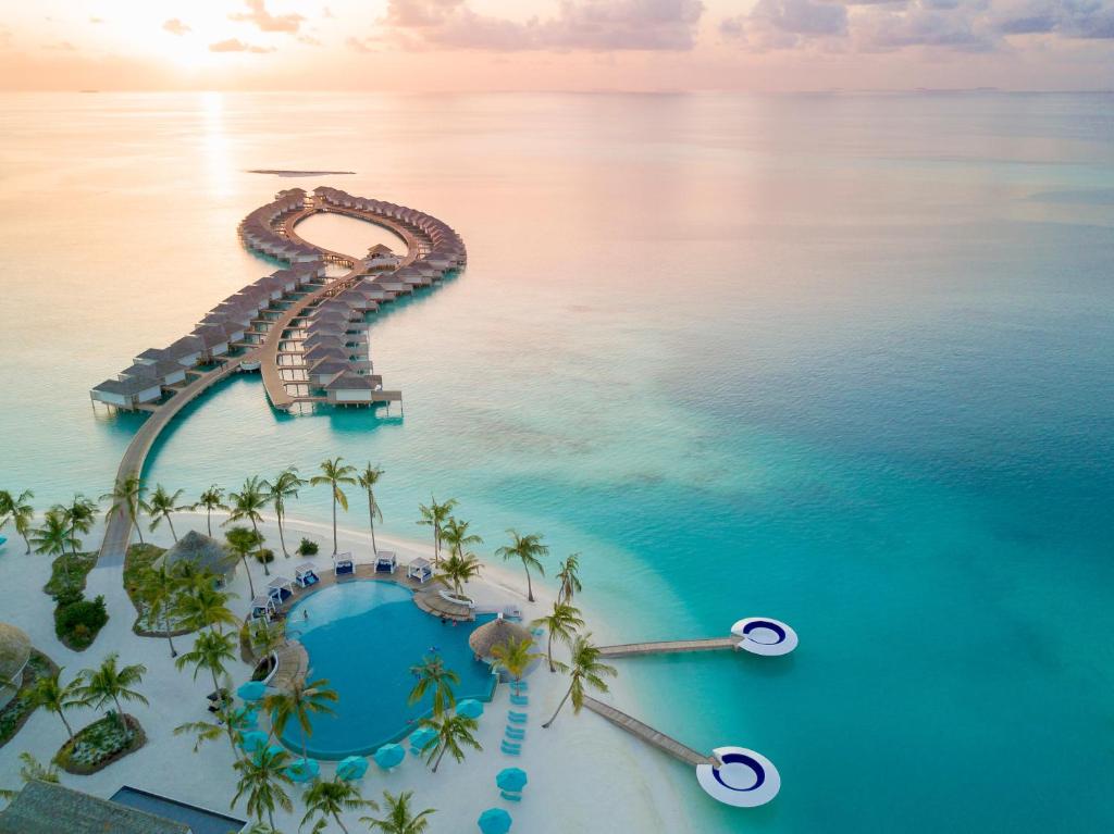 THE ULTIMATE MALDIVES FAMILY HOLIDAY 7 Nights in 5★ Kandima Maldives FROM ONLY £5,799 PER FAMILY