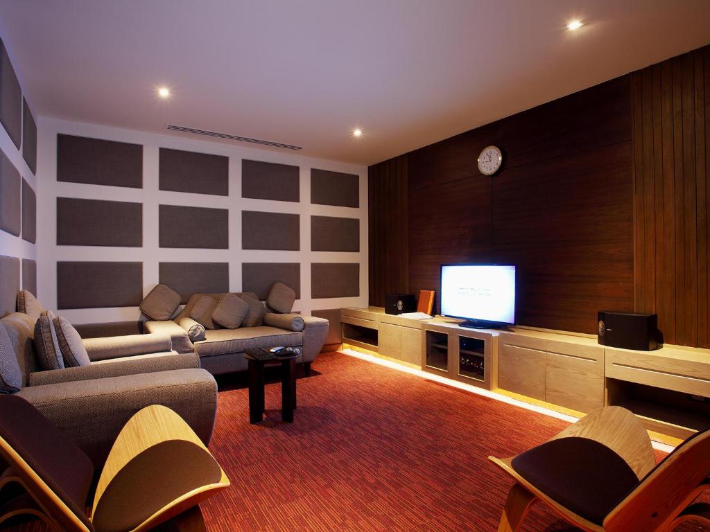 10 Nights Holiday at Deevana Resort & Spa Patong and Graceland Beach Resort Khao Lak