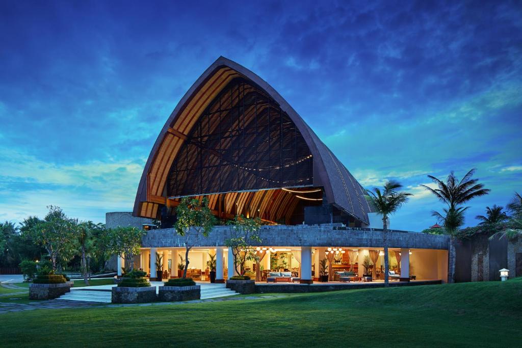 Twin Centre Holiday to Explore Singapore & Bali