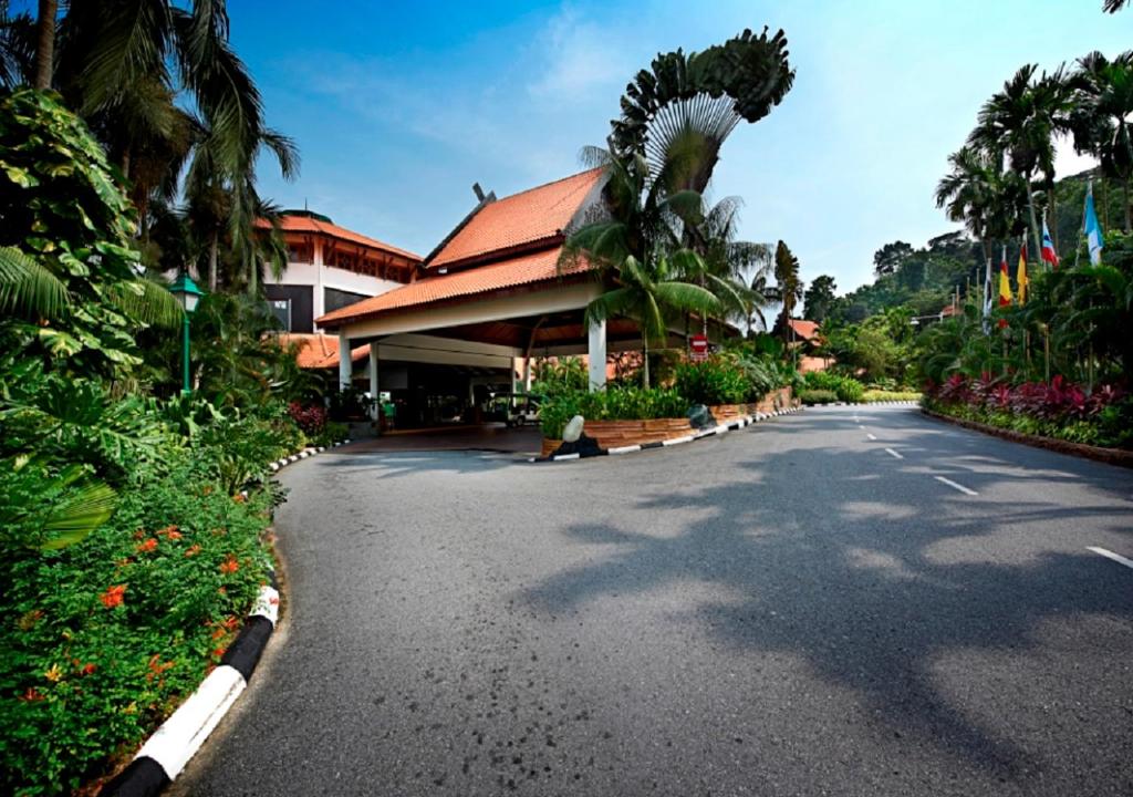 09 Nights in Kuala Lumpur and Langkawai to unfold Beachfront Bliss & Cultural Marvels