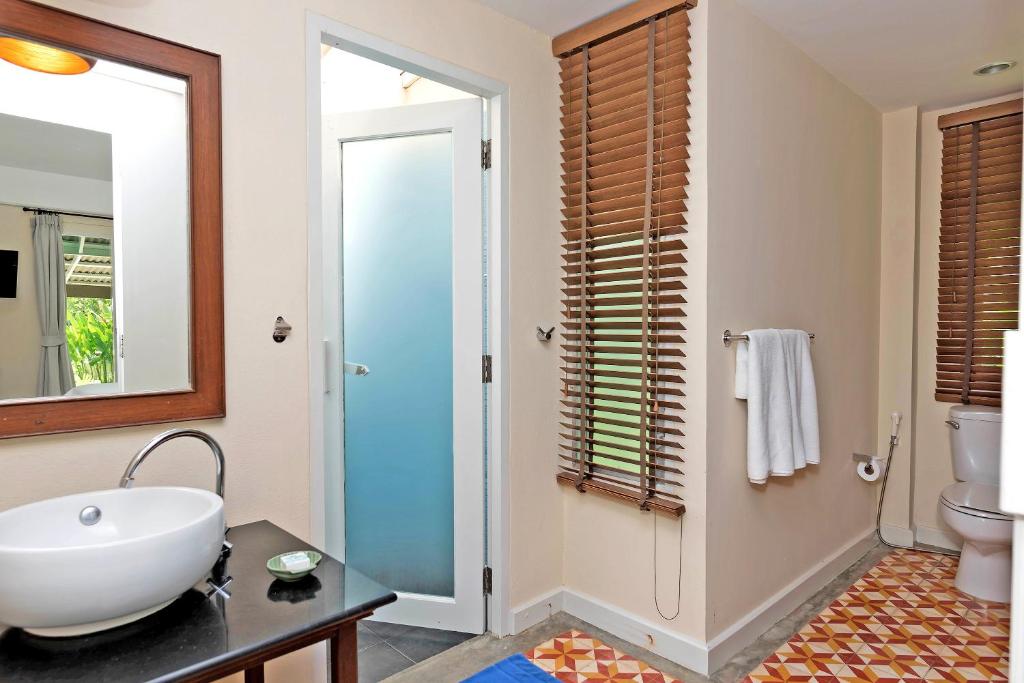 12 Night Thailand Adventure Pattaya, Koh Samet & Bangkok price starting from £1,299/PP