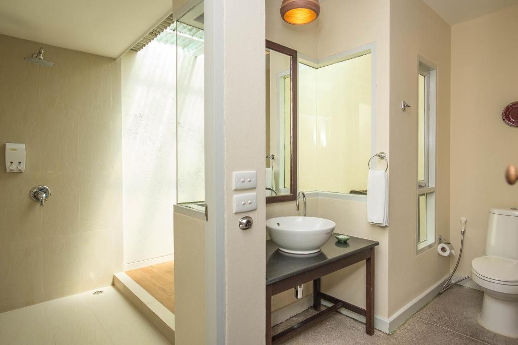 12 Night Thailand Adventure Pattaya, Koh Samet & Bangkok price starting from £1,299/PP