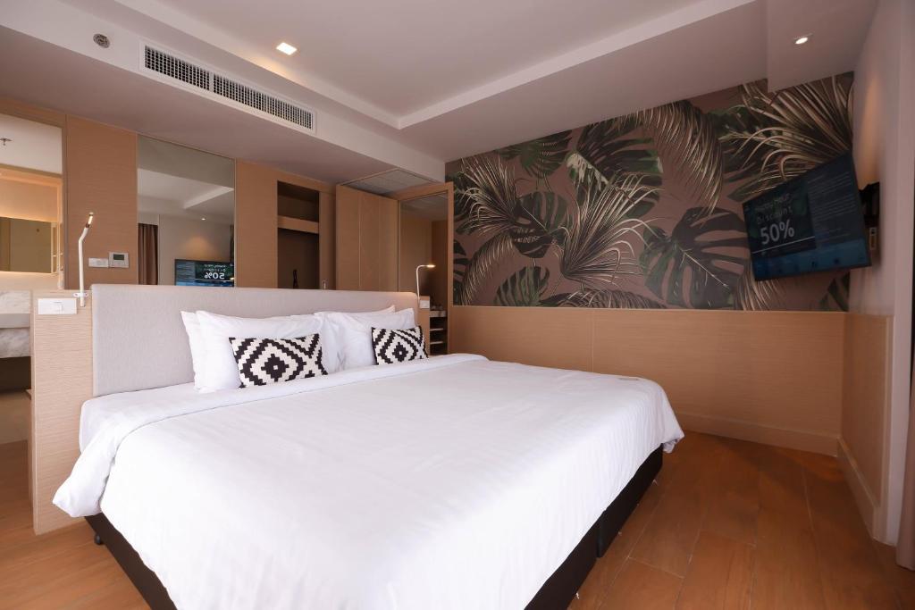 10 Nights Holiday at Panan Krabi Resort, Hard Rock Pattaya & Century Park with Breakfast
