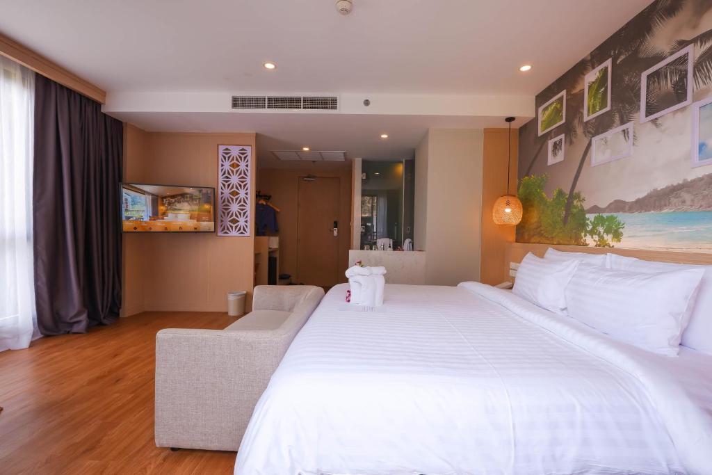 12 Nights of Tranquility! Experience The Luxury Safari Life, Beach sunset and Lake Adventure at Khao Lak, Elephant Hills & Krabi including Flights & Transfers just in £1499pp