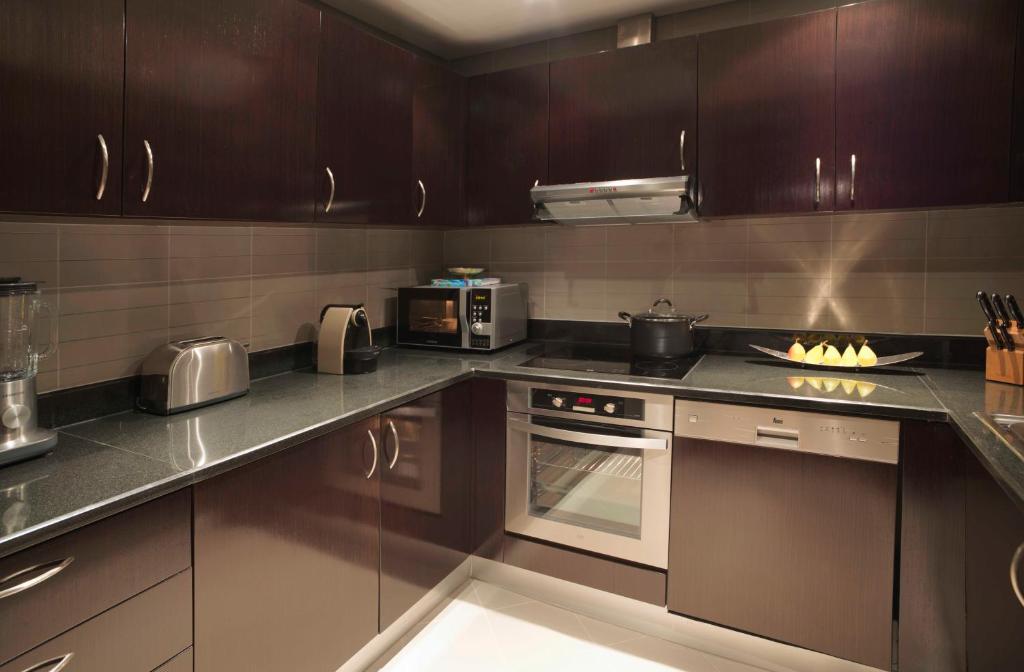 3 Nights in Anantara The Palm – A Family Escape! price starting from £2,299/per family