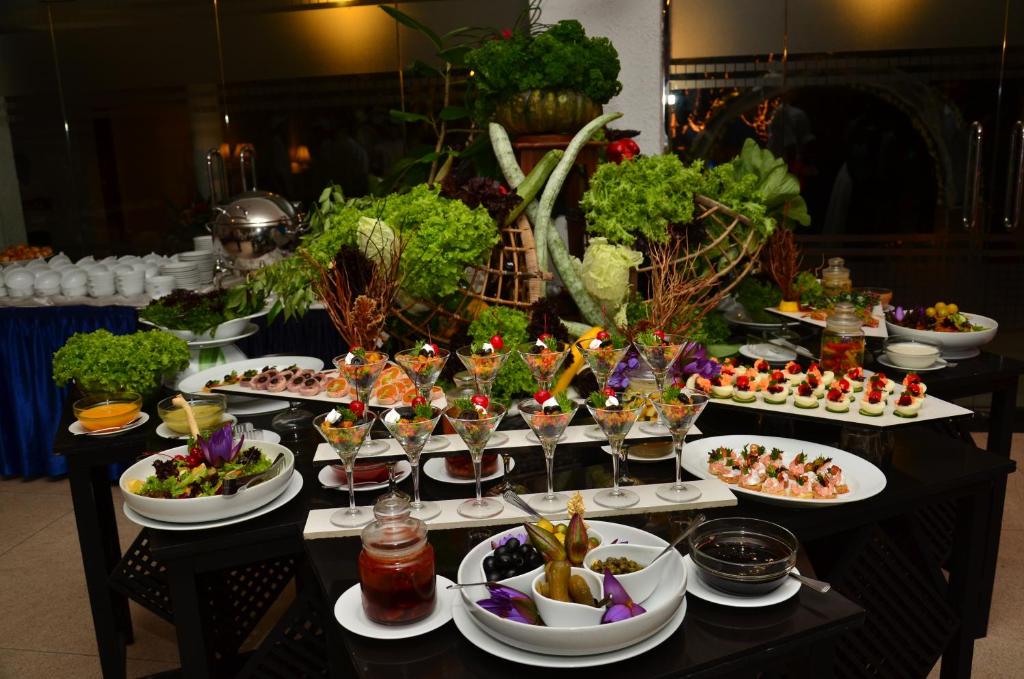 Embark on a 9 Night journey through the heart of Sri Lanka, Discovering Captivating Cities and Cultural Wonders. Priced at just £1799pp