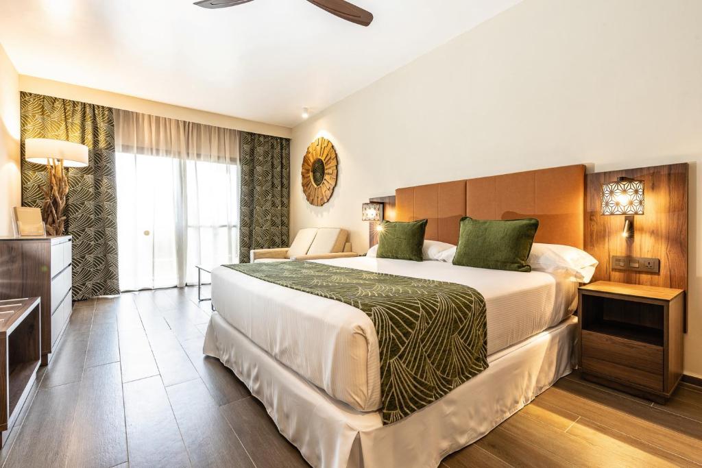 TANZANIA SAFARI (TARANGIRE & NGORONGORO) + ZANZIBAR BEACH – 10 NIGHTS FROM £2,799pp