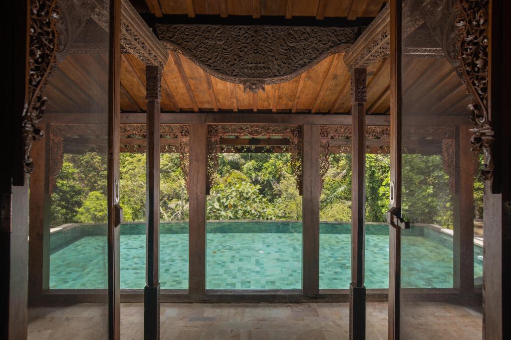 Enjoy the best of each Destination-Kuala Lumpur, Singapore, Bali & Ubud in a 12 Night Journey with flights and transfers