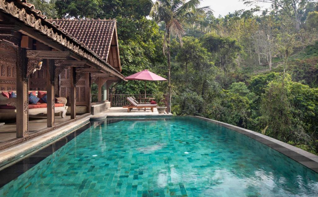 Enjoy the best of each Destination-Kuala Lumpur, Singapore, Bali & Ubud in a 12 Night Journey with flights and transfers