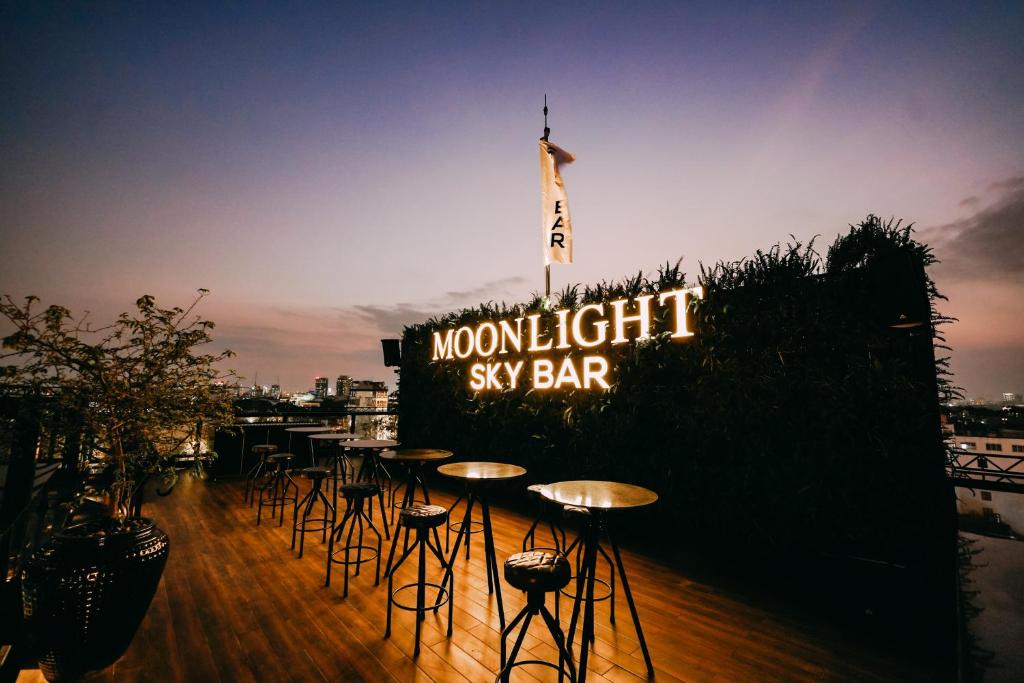 12 Nights Holiday at Phuket, Hanoi & Bangkok with Breakfast