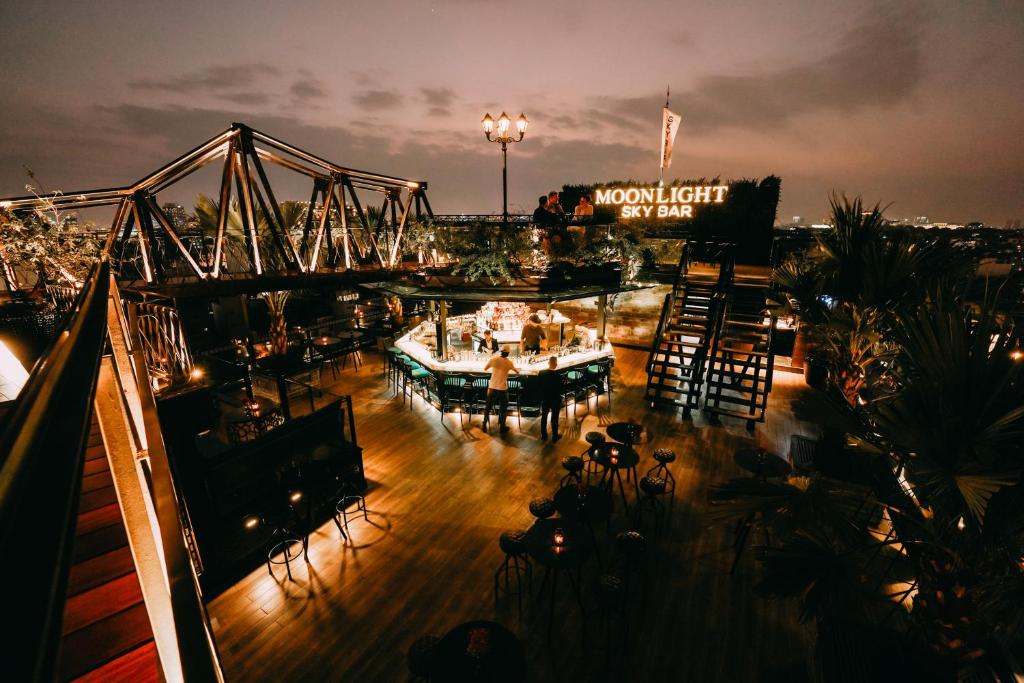 12 Nights Holiday at Phuket, Hanoi & Bangkok with Breakfast