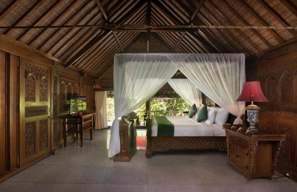 Enjoy the best of each Destination-Kuala Lumpur, Singapore, Bali & Ubud in a 12 Night Journey with flights and transfers