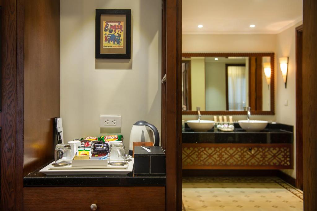 12 Nights Holiday at Phuket, Hanoi & Bangkok with Breakfast