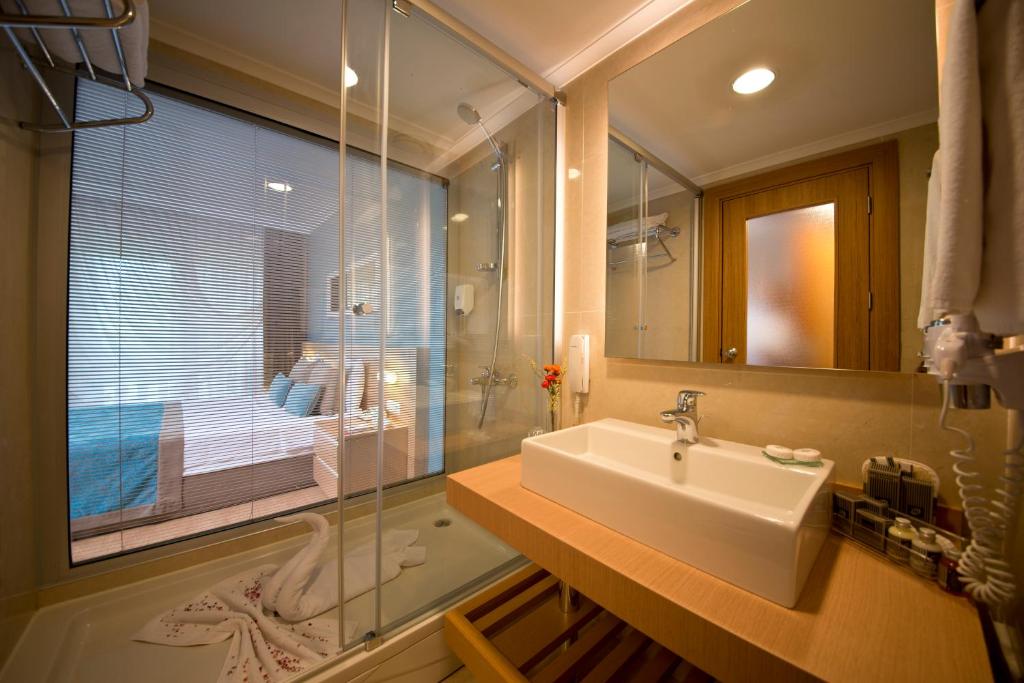 Multi-Destination Holiday Deal || Antalya + Istanbul
