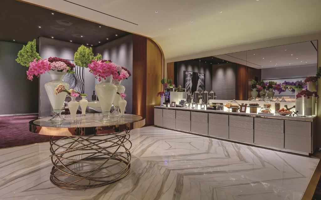 “Double Delight: 10 Nights in Las Vegas & Cancun – A Perfect Fusion of Entertainment and Tropical Paradise” Starting fr. £1999 PP