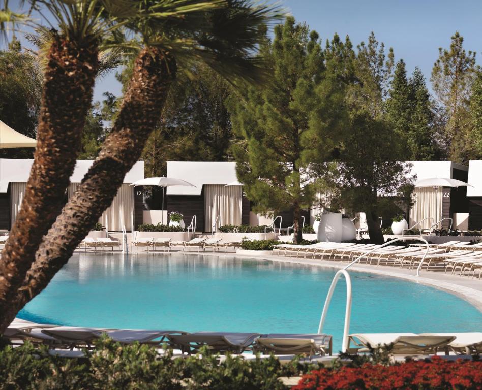 “Double Delight: 10 Nights in Las Vegas & Cancun – A Perfect Fusion of Entertainment and Tropical Paradise” Starting fr. £1999 PP