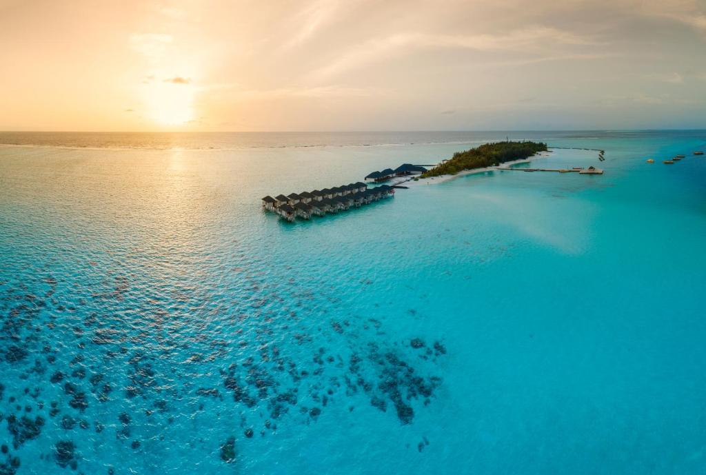 10 Nights Luxury Holiday Trip to Maldives || Dubai Starting from £1,595 pp