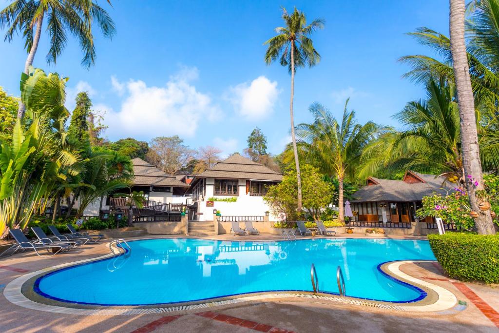 14 NIGHTS Incredible Thailand Multi-Centre PHUKET • PHI PHI • KRABI Price starting from £1,149pp