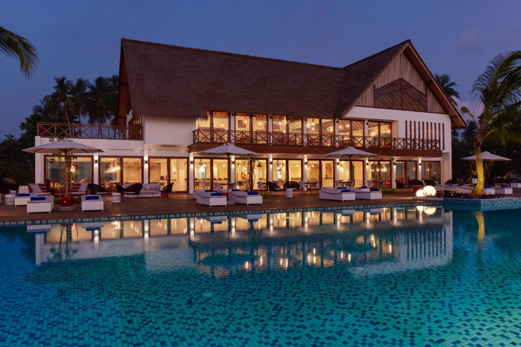 10 Nights Holiday at Mercure Maldives Koddoo & Jumeirah Zabeel Saray with All Inclusive