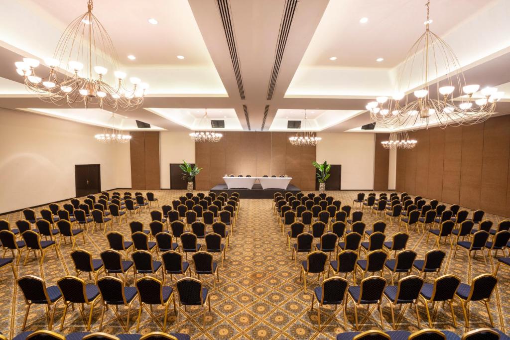 10 Nights Holidat at Cancun & Las Vegas with Standard room