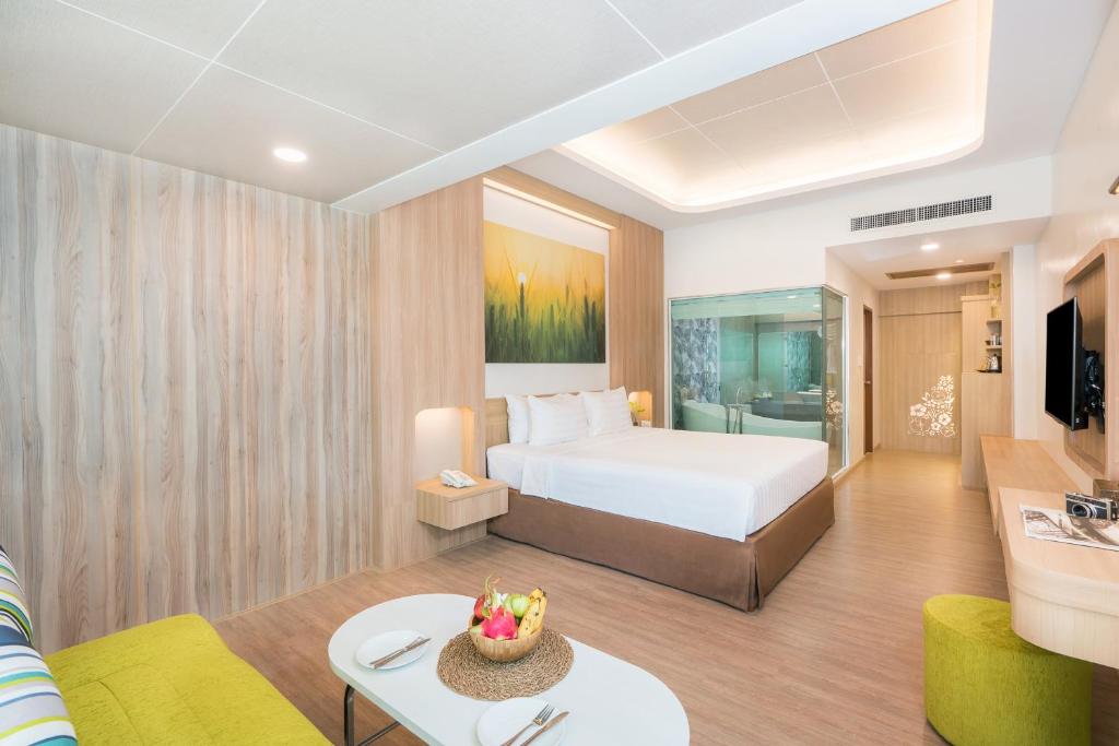 12-Night Multi-Center Thailand Escape! covering Bangkok, Koh Samui & Phuket! price starting from £1,299/PP