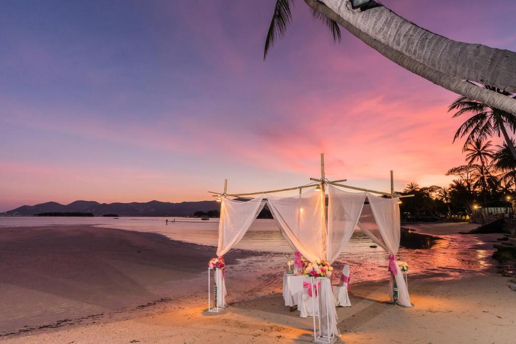 12-Night Multi-Center Thailand Escape! covering Bangkok, Koh Samui & Phuket! price starting from £1,299/PP