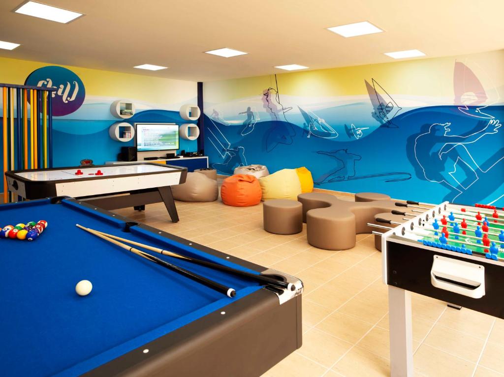 3 Nights in Anantara The Palm – A Family Escape! price starting from £2,299/per family